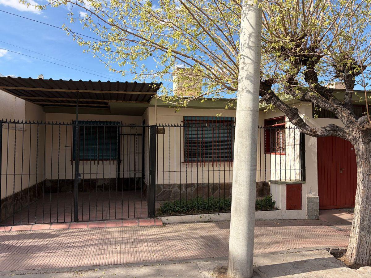Foto de Casa en Venta 3 Dormitorios - Una Planta - Barrio Infanta – Apta, imagen 4