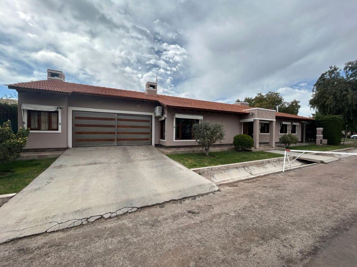 Foto de Casa Puerto Bizantino, Una Planta, 3 Dorm, 4 Baños, 2 Coch, Piscina, imagen 1