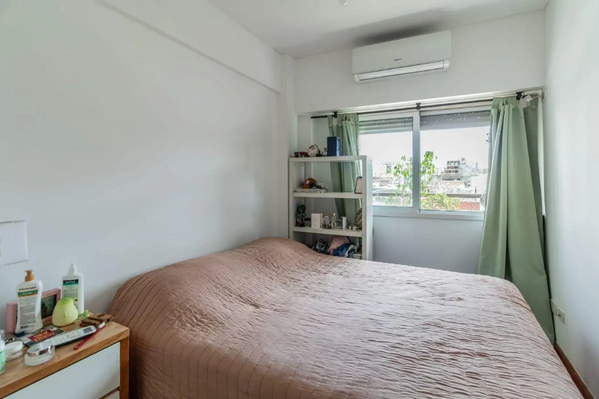 3 Ambientes con Cochera, Balcón y Gas Natural en Boedo | Excelente Estado 4