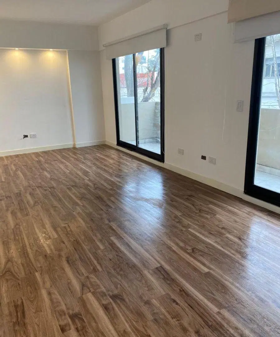 Departamento monoambiente al frente con balcon en plaza irlanda 2