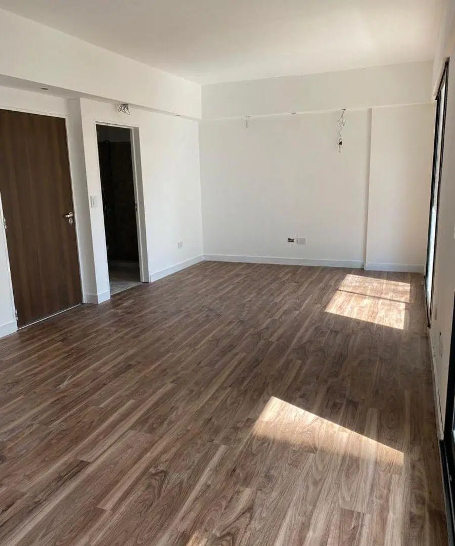 Departamento monoambiente al frente con balcon en plaza irlanda 8