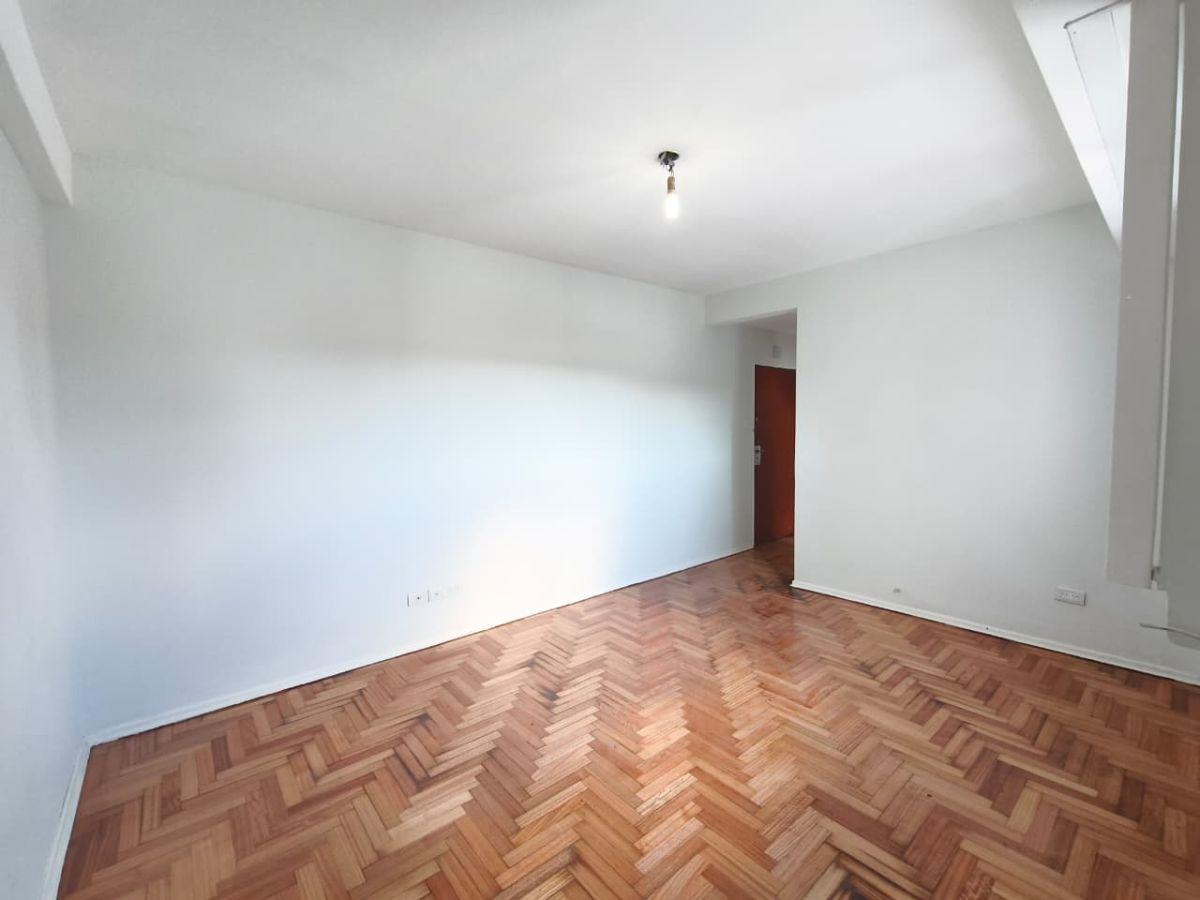 Foto de departamento en alquiler de 2 ambientes con patio en villa general mitre, imagen 1