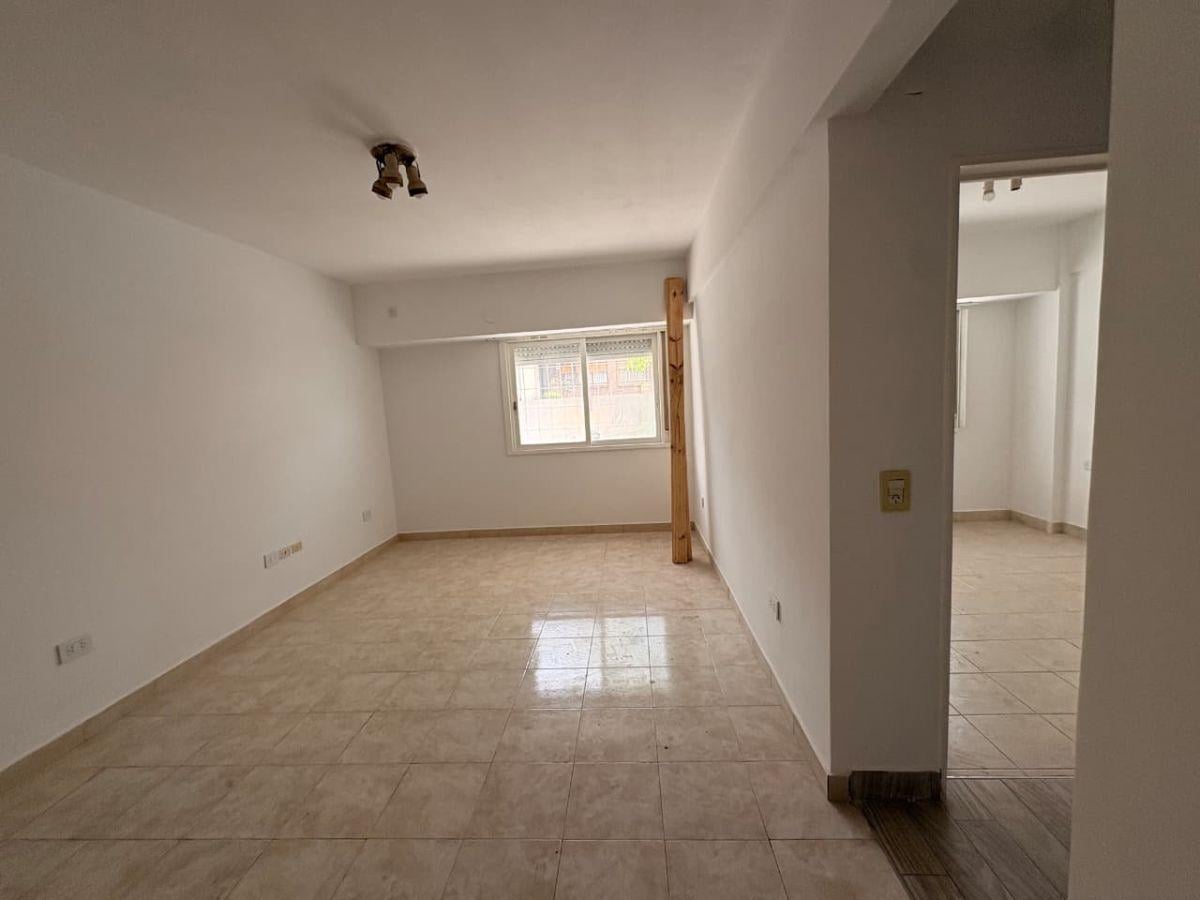 Foto de Alquiler de Departamento de 2 Ambientes con Patio en Villa Urquiza, imagen 4