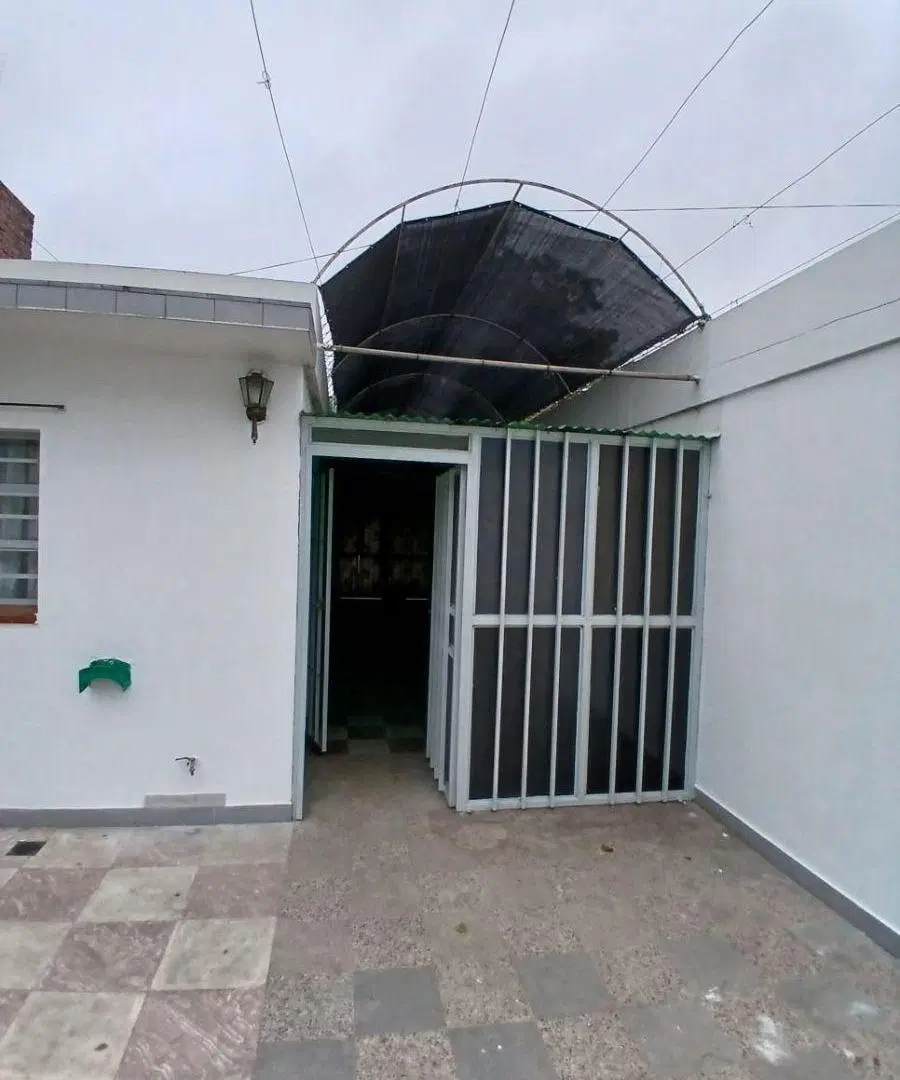 Hermosa y amplia casa en alquiler, barrio Marechal. 5