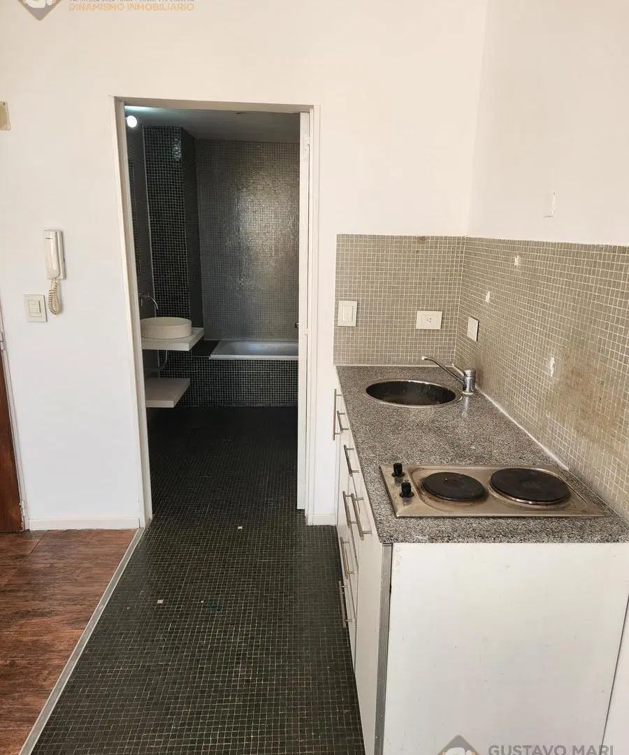 Monoambiente con balcon terraza en alquiler en Belgrano. a 100 metros de Av. Cabildo. 5