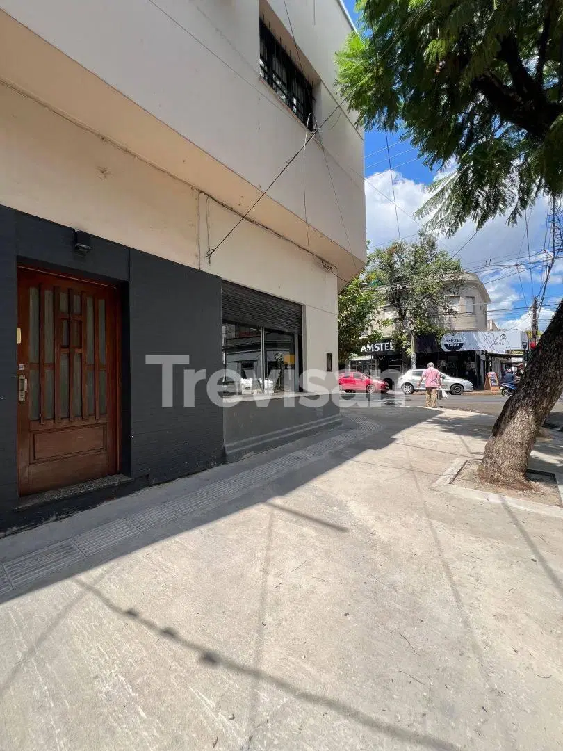 Local . | Sarmiento 4