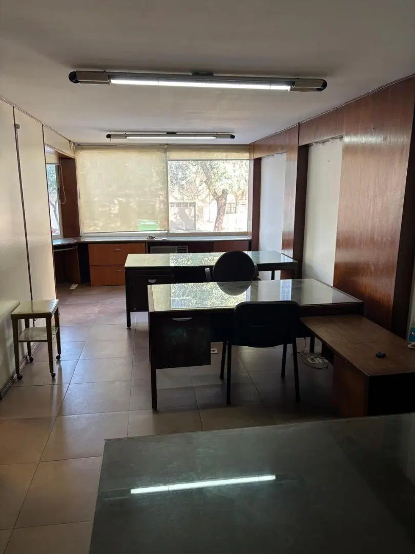 LOCAL / OFICINA CON COCHERA 60 M2 8