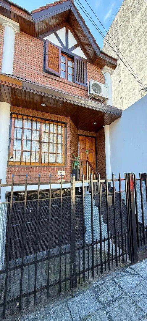 Foto de Venta Duplex Cuatro Amb./cochera En Devoto, imagen 4