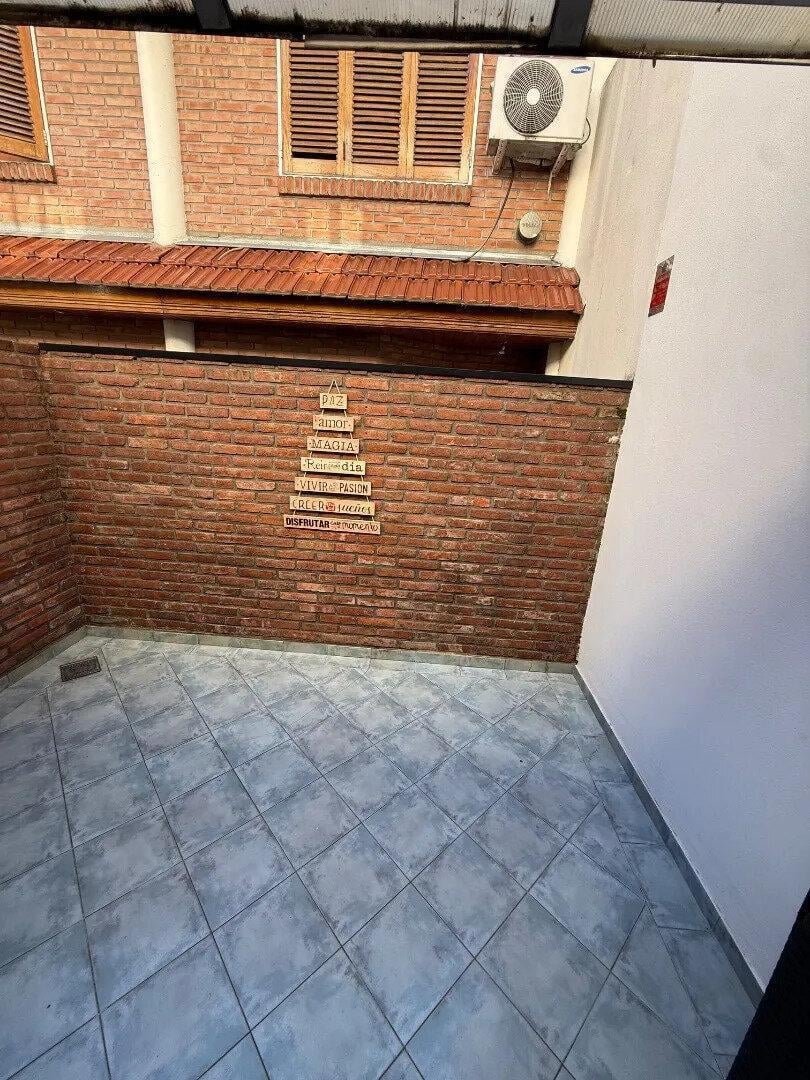 Foto de Venta Duplex Cuatro Amb./cochera En Devoto, imagen 1