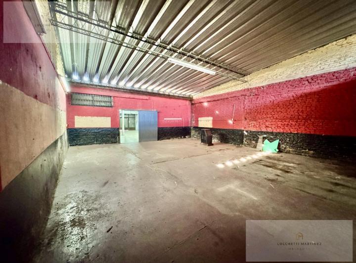 Local en venta sobre Av. San Martin Florencio Varela. 5