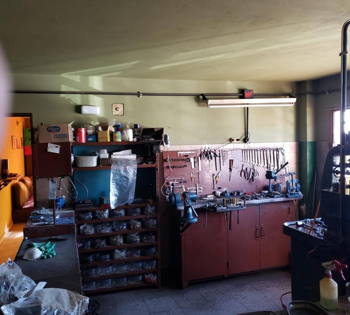 Venta | Galpón Más Depto con Opcional Equipamiento | Las Pal 1