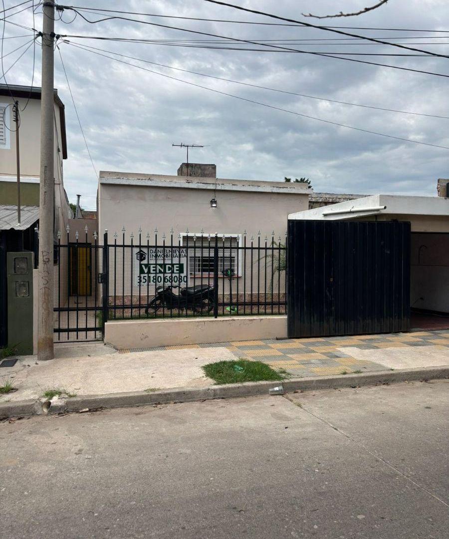 VENTA CASA 3 DORMITORIOS B° GRAL BELGRANO