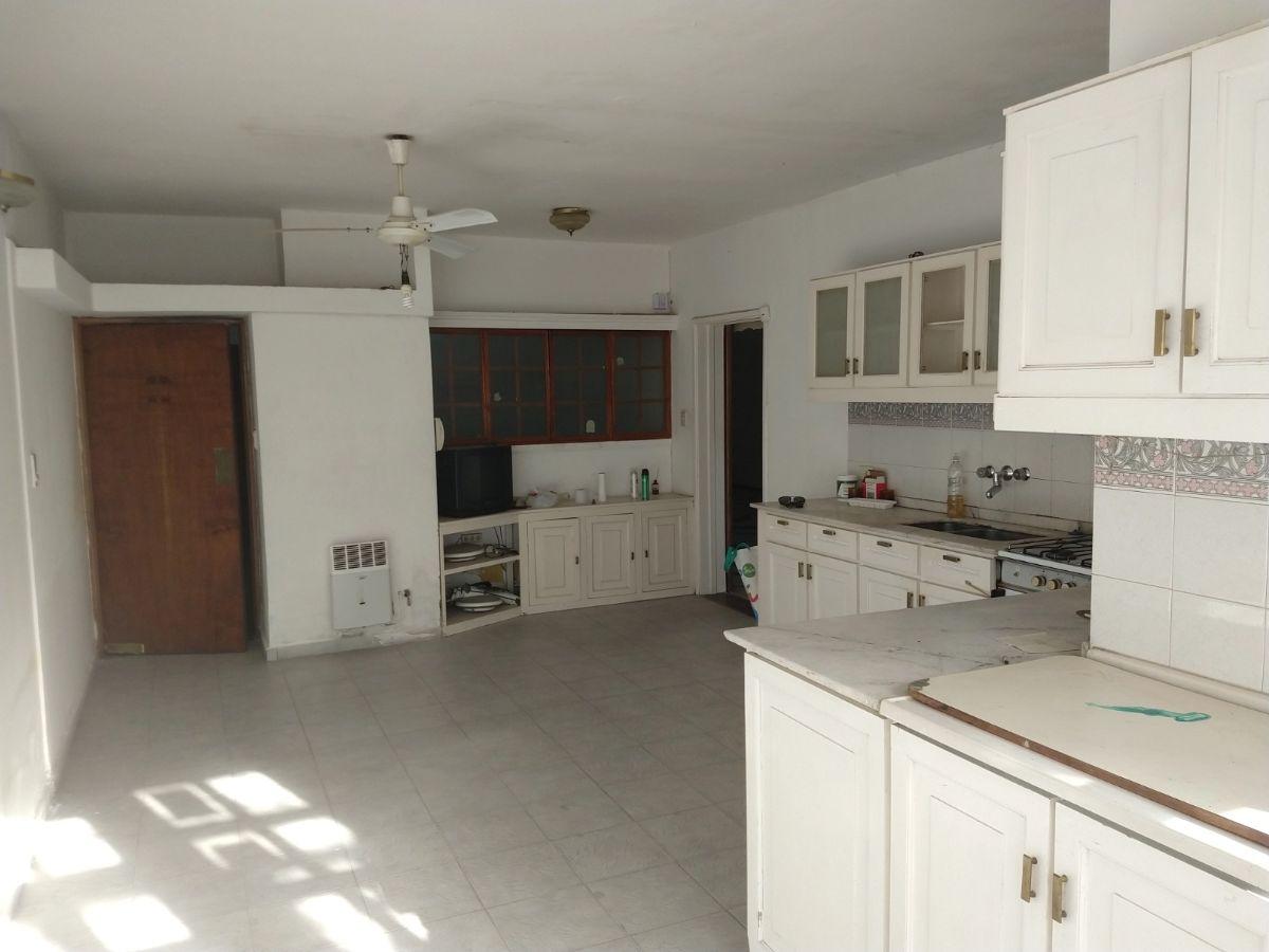 Foto de VENTA CASA 2 DORMITORIOS - B° GUEMES, imagen 4