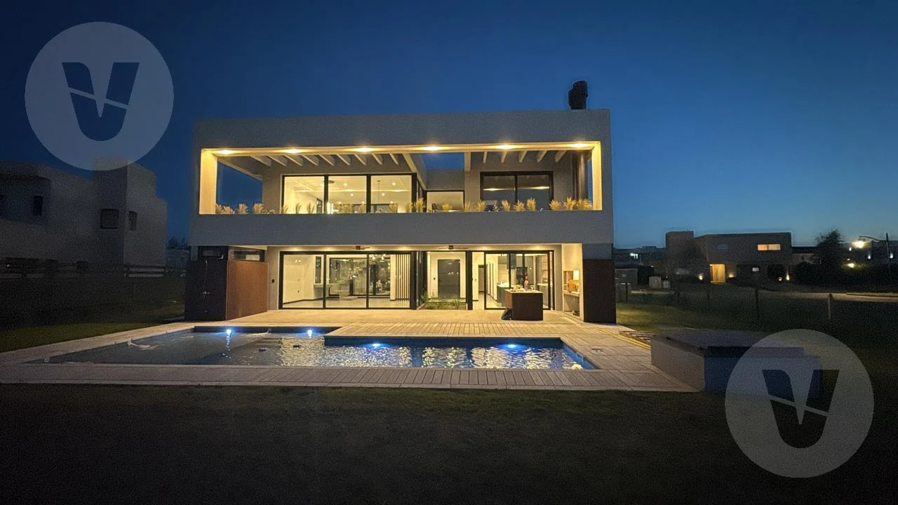 Casa en venta - Barrio La Providencia, Canning