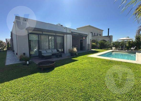 Casa en venta - Barrio Lagos de Canning
