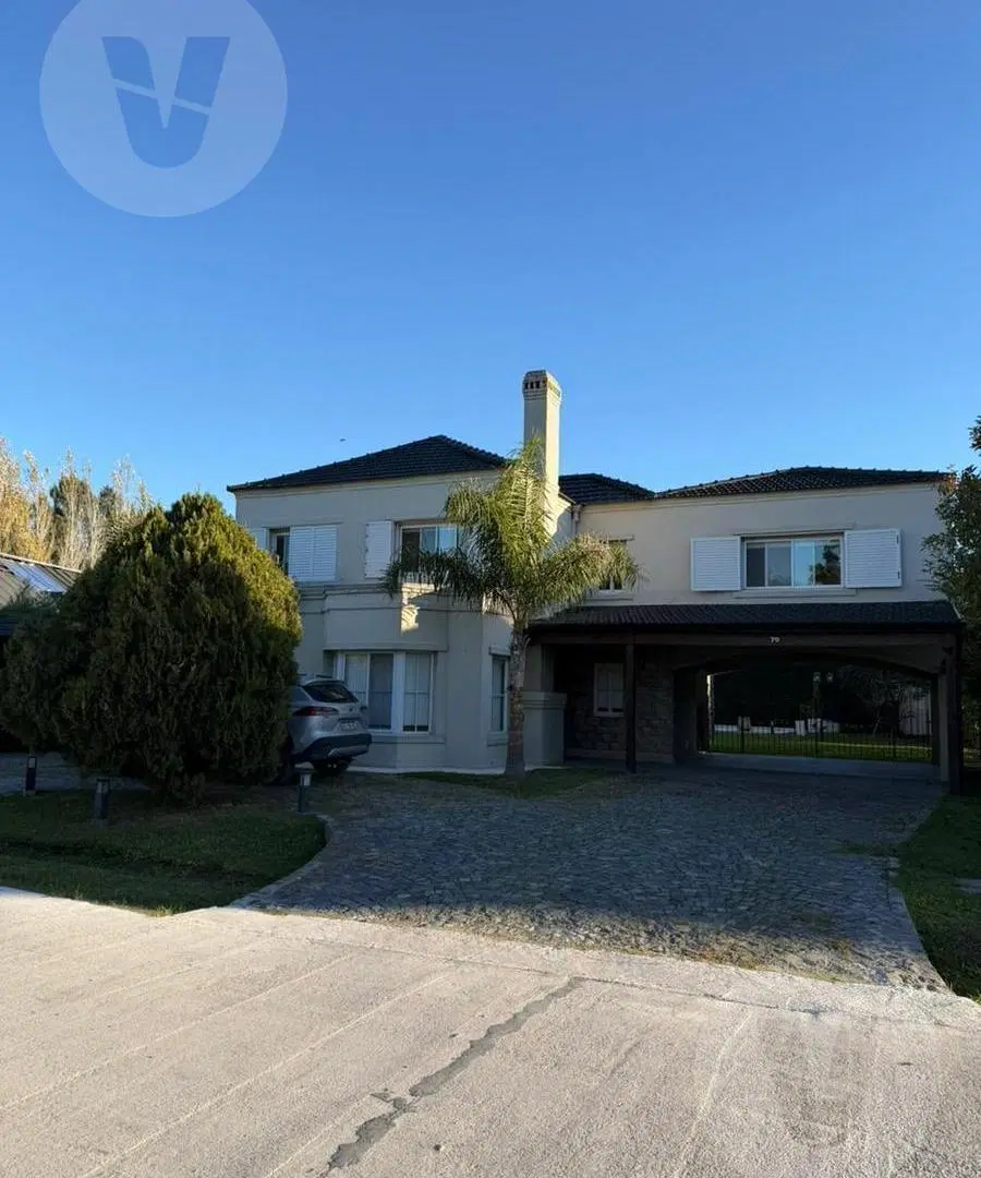 Casa en venta en Echeverria del Lago - Canning 2