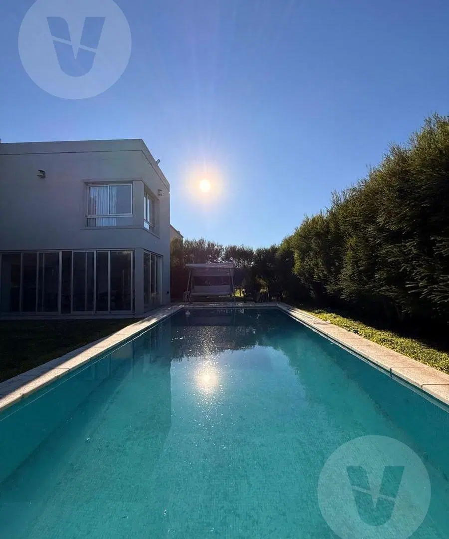 Casa en venta - Barrio Lagos de Canning 2