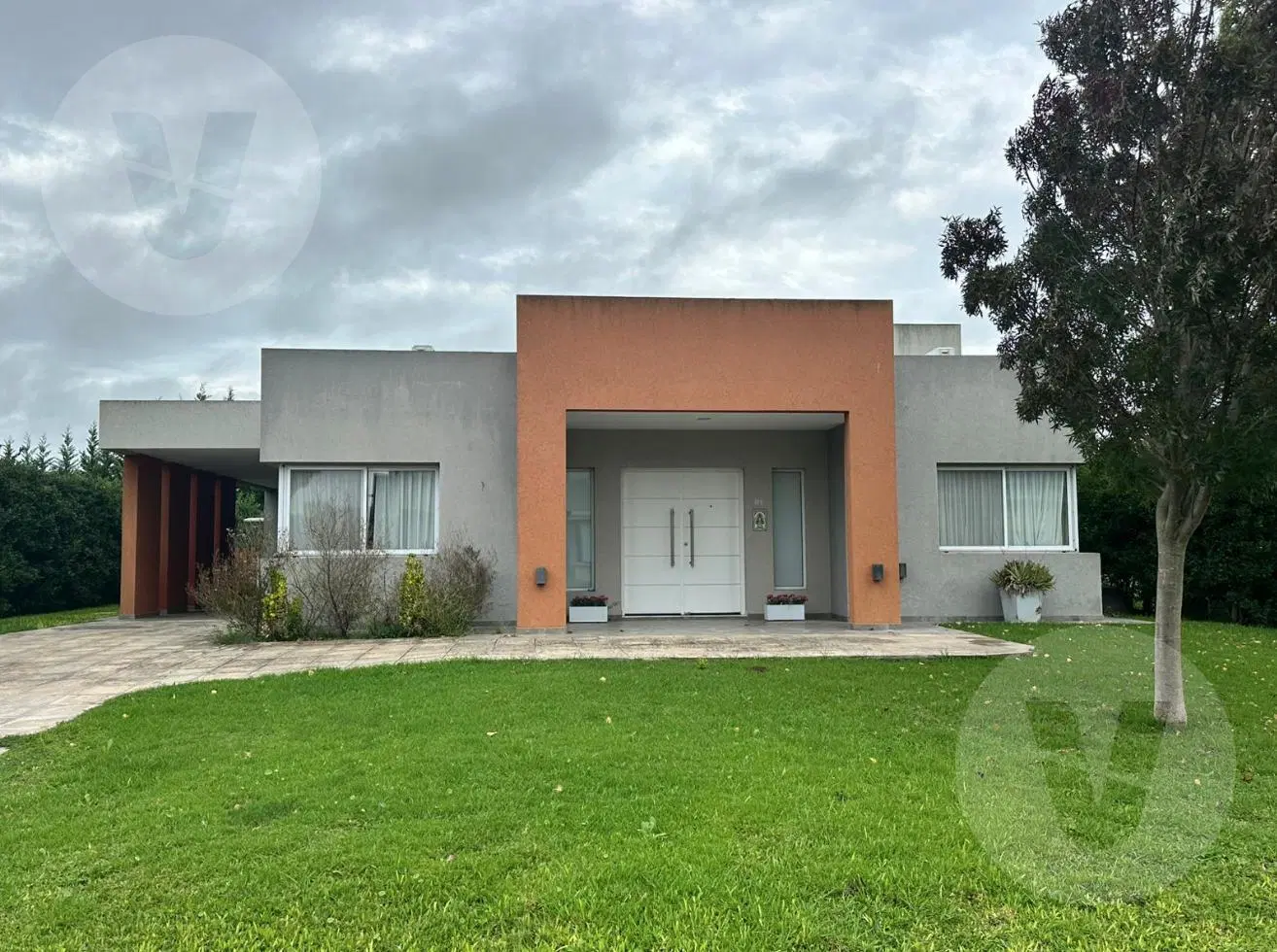 Casa en Venta, Barrio Santa Juana - Canning 2