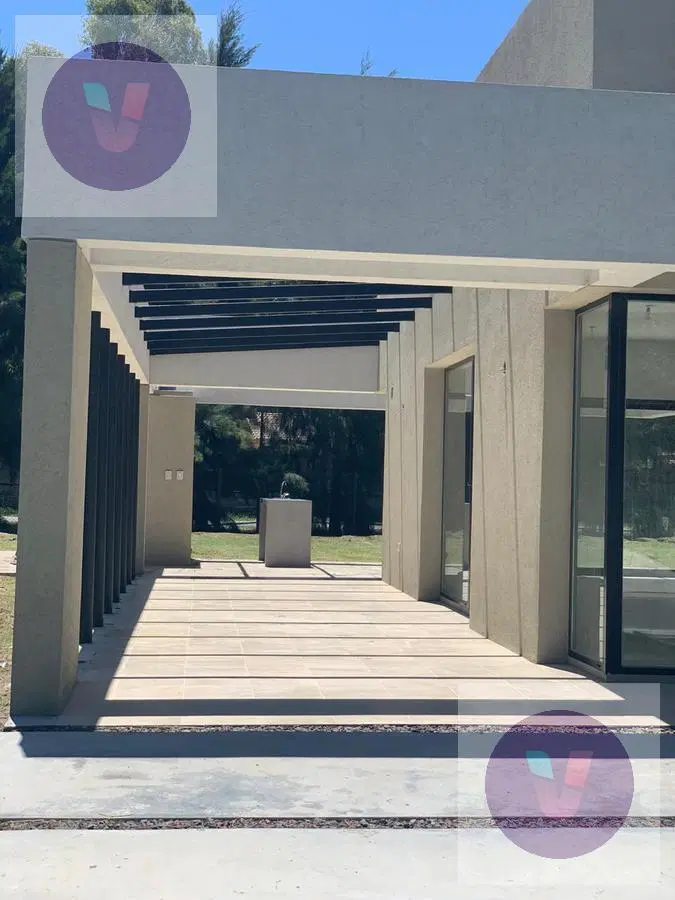 Casa en venta con renta - Barrio Santa Juana, Canning 5
