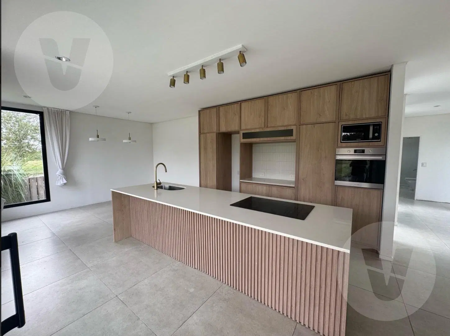 Casa en Alquiler en Fincas Sporting 5