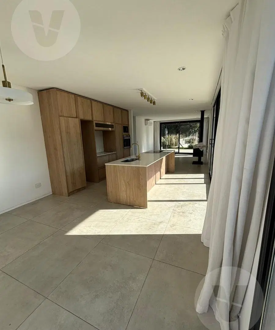 Casa en Alquiler en Fincas Sporting 3