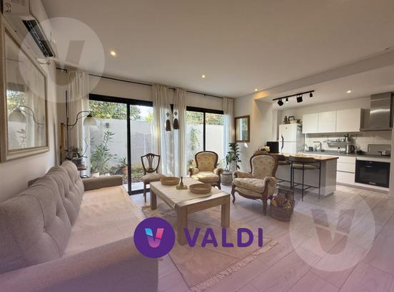 Foto de Duplex en venta Apto Crédito 3 ambientes jardín quincho en Canning, imagen 2