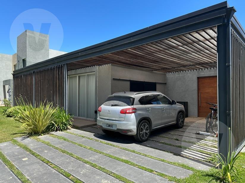 Foto de Casa en alquiler amueblada en el Principado de San Vicente, imagen 3