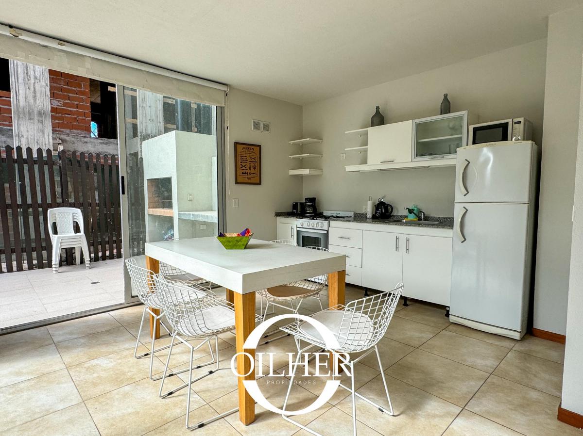 Foto de DEPARTAMENTO EN VENTA DE 2 DORMITORIOS C/ COCHERA EN ZONA DUPLEX, imagen 2