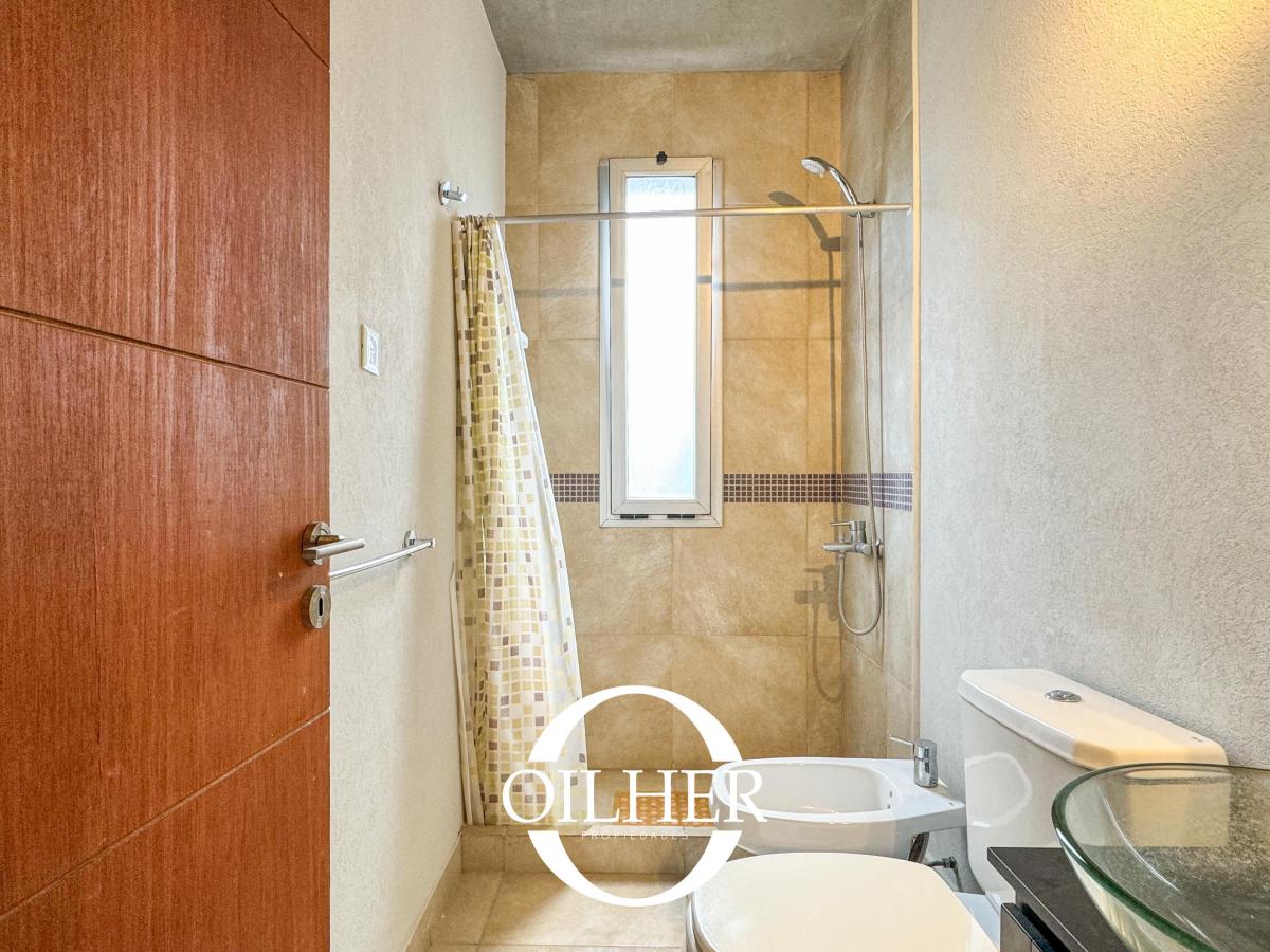 Foto de DEPARTAMENTO EN VENTA DE 2 DORMITORIOS C/ COCHERA EN ZONA DUPLEX, imagen 3