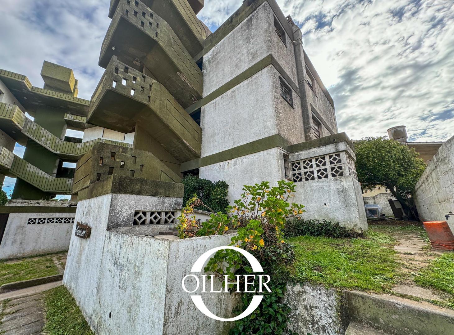 OPORTUNIDAD! EDIFICIO DE 6 UNIDADES EN VENTA, A 100 MTS DE LA PLAYA.