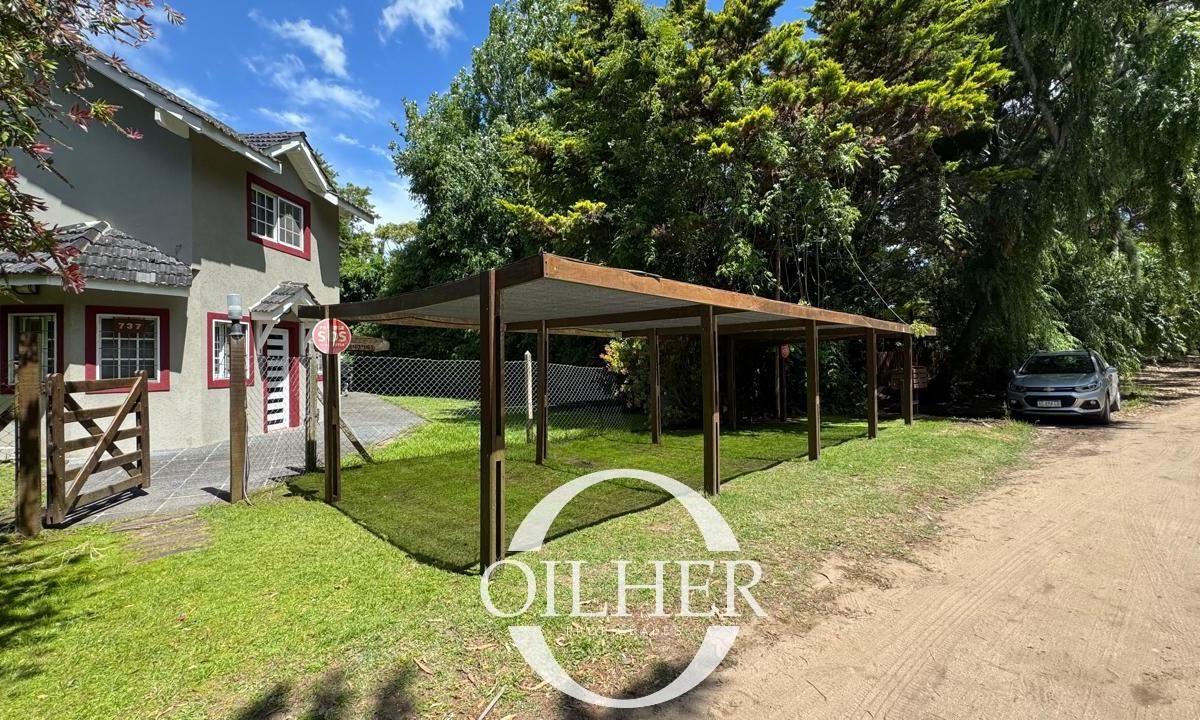 Venta Complejo de 4 Duplex en Una Zona Prestigiosa de Valeria del Mar! 4