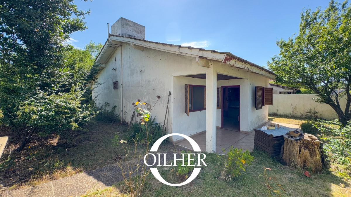 Casa en Venta de 3 Dorm. C/ Cochera en Zona Sur. Gas Natural! 4