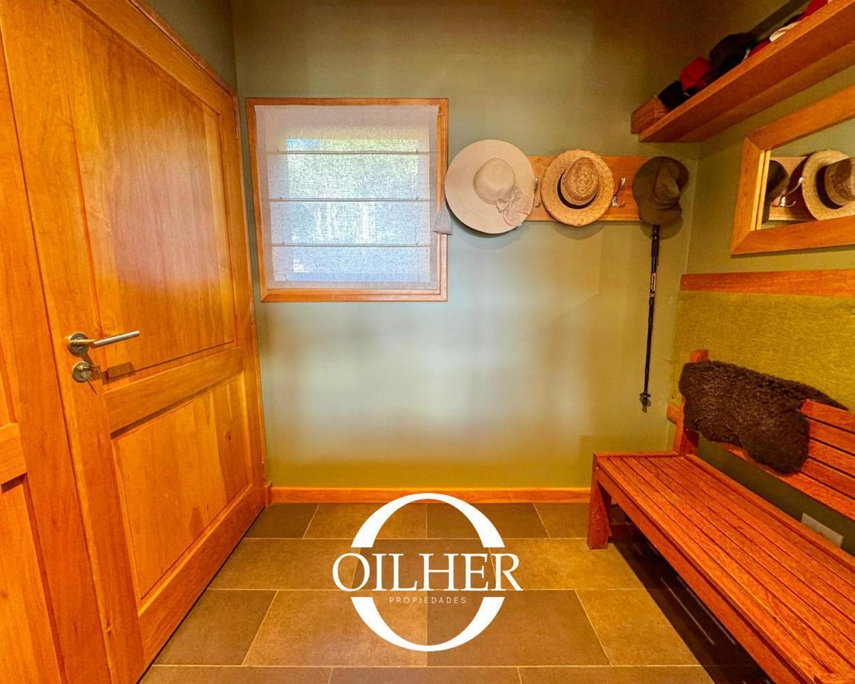 Casa con Una Vista Inigualable! Faldeos de Chapelco! Lote de 2145 m² 1