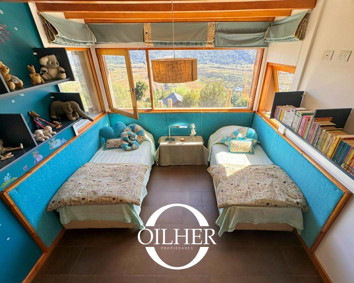 Casa con Una Vista Inigualable! Faldeos de Chapelco! Lote de 2145 m² 4