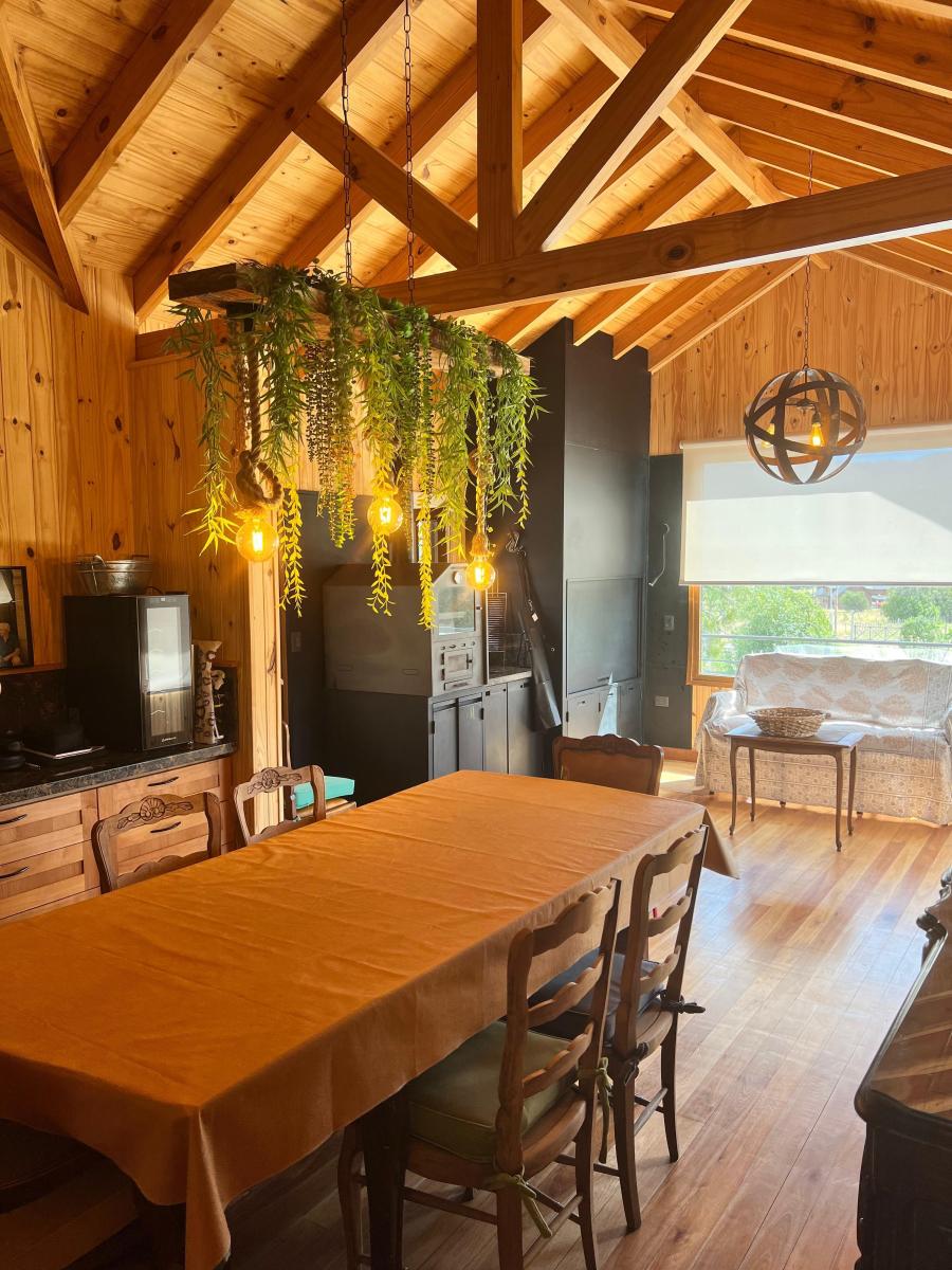 En Venta! Chalet Soñado en Villa Rio Quilquihue, San Martin de Los Andes 2