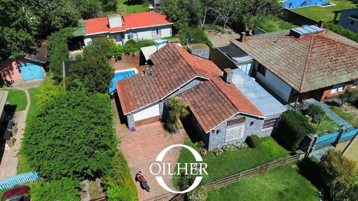 Zona Centro - Norte. Casa en Venta con cochera y pileta.
