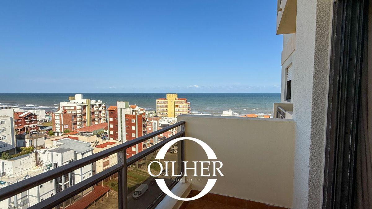 Depto. en venta con vista al mar y cochera en zona centro!