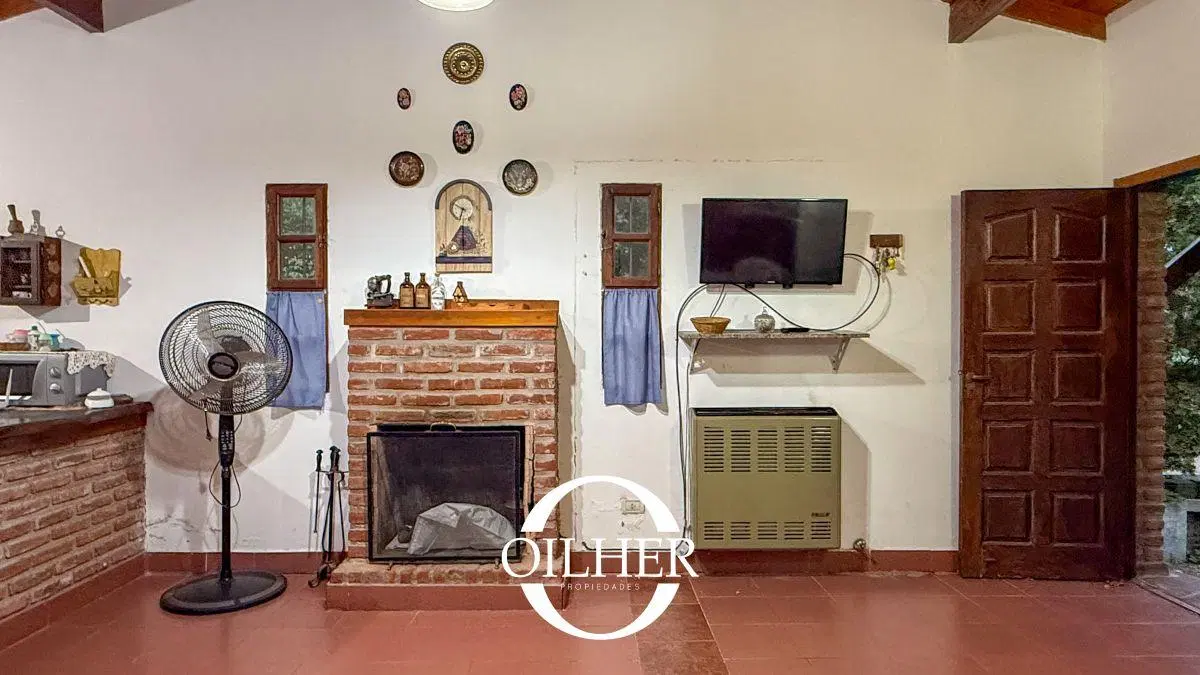 Casa en venta de 2 domitorios mas quincho. Gas natural y Calefaccion. 5