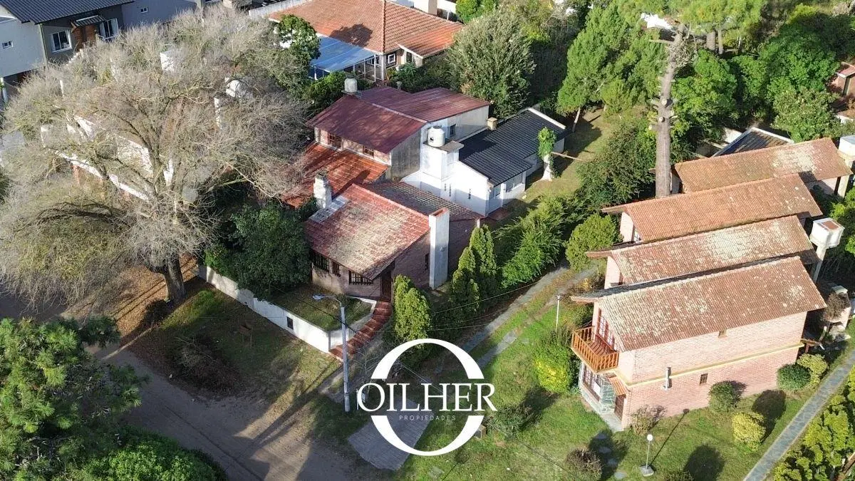 Casa en venta de 2 domitorios mas quincho. Gas natural y Calefaccion. 3