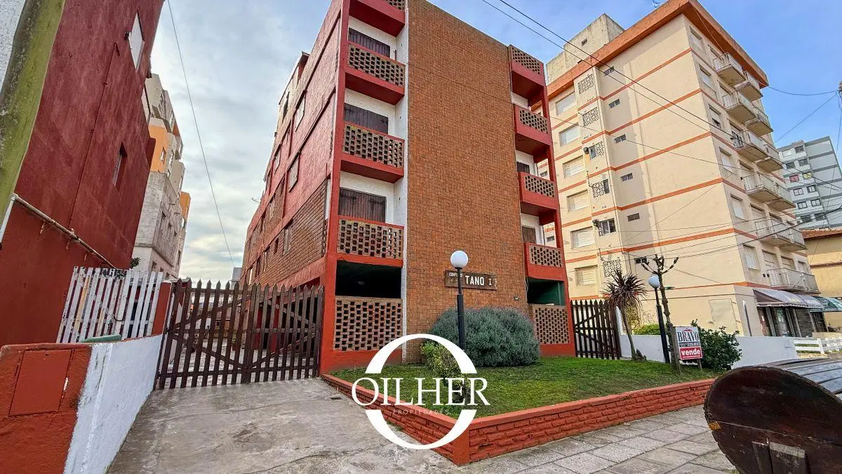 Departamento 2 Dormitorios en venta con cochera - Zona Centro. A metros del Mar. 5