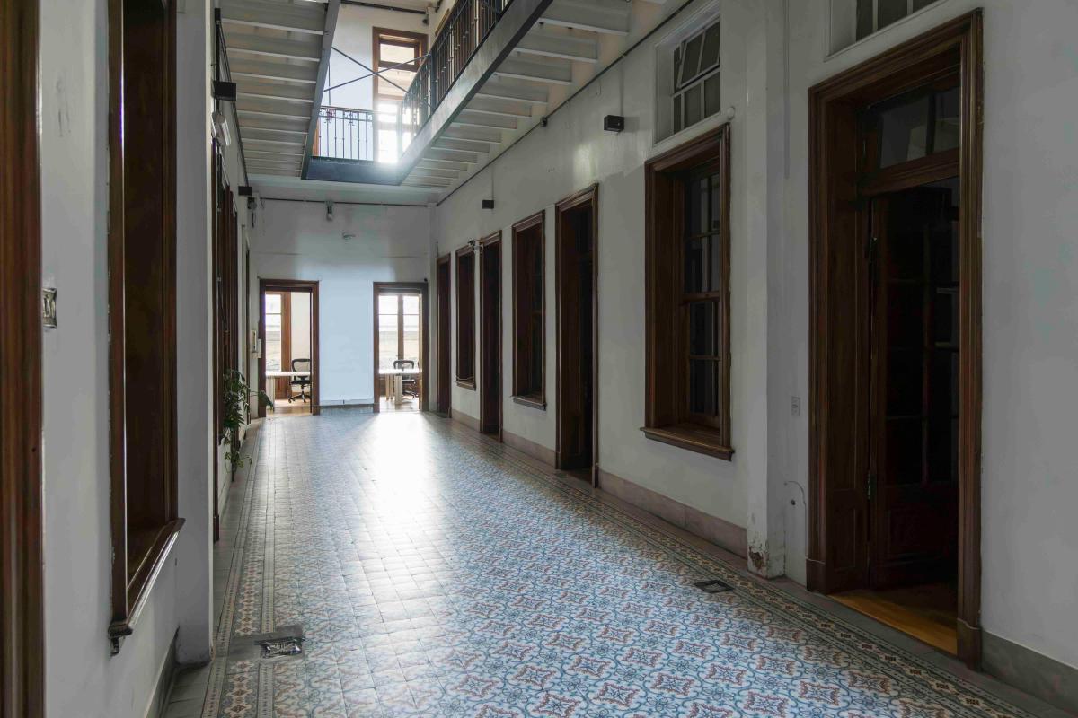 Alquiler en Edificio Histórico en Monserrat – Ideal Oficinas o Uso Institucional 1