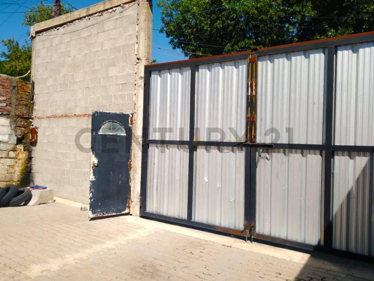 Venta Galpón con Oficinas en Felipe More 1800 5