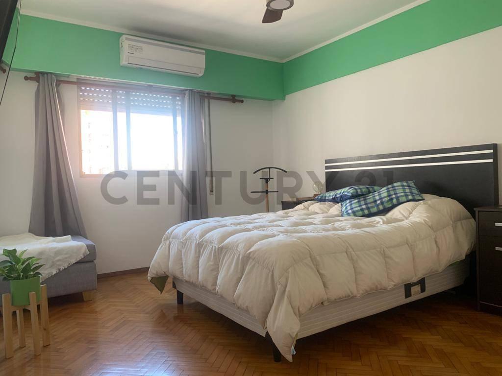Departamento Zona Centro en Venta - Cocina Reciclada. 2 Dorm. + Comodin 2