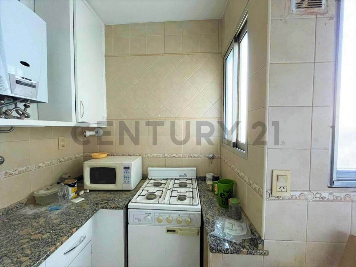 Departamento de Tres Dorm. en Venta 1