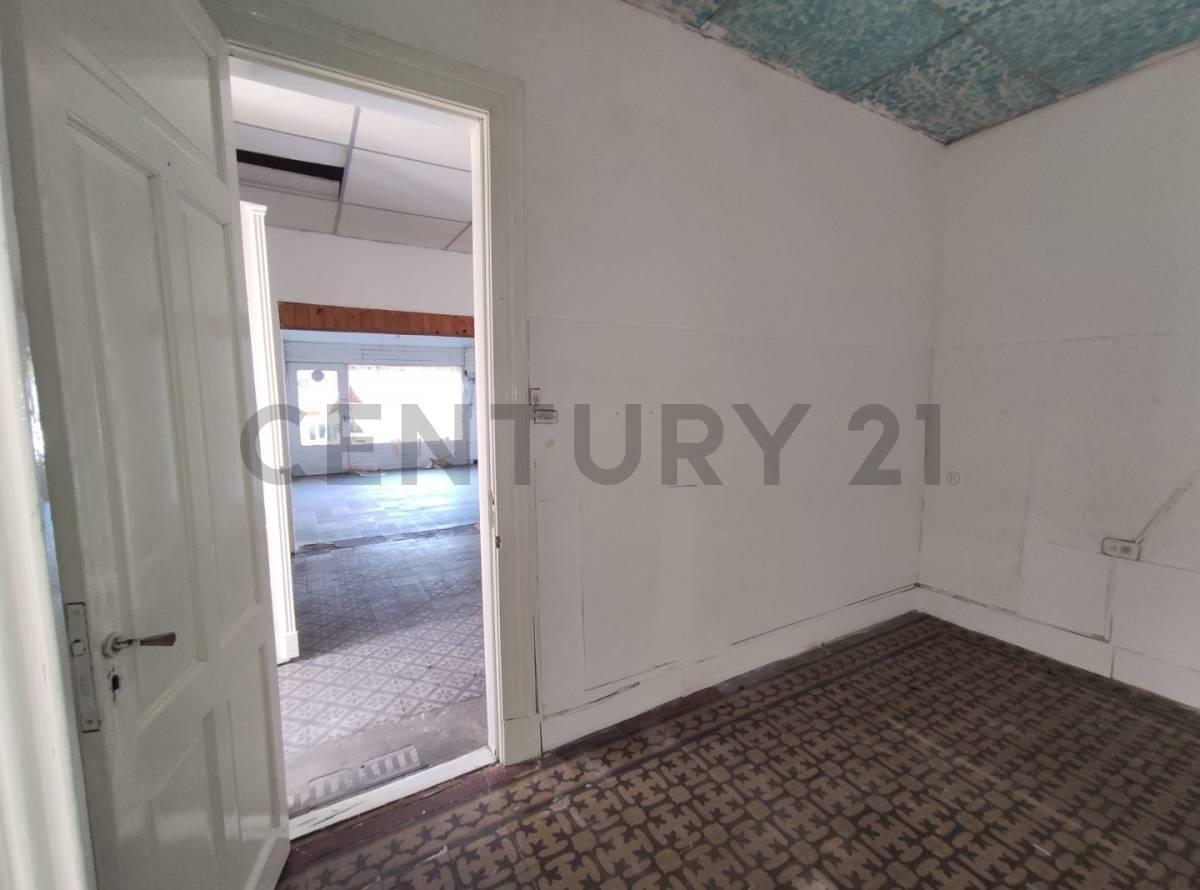 Lote apto desarollos sobre Avenida Avellaneda