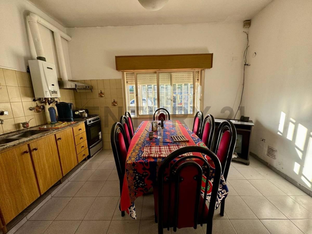 Casa en venta de tres dormitorios