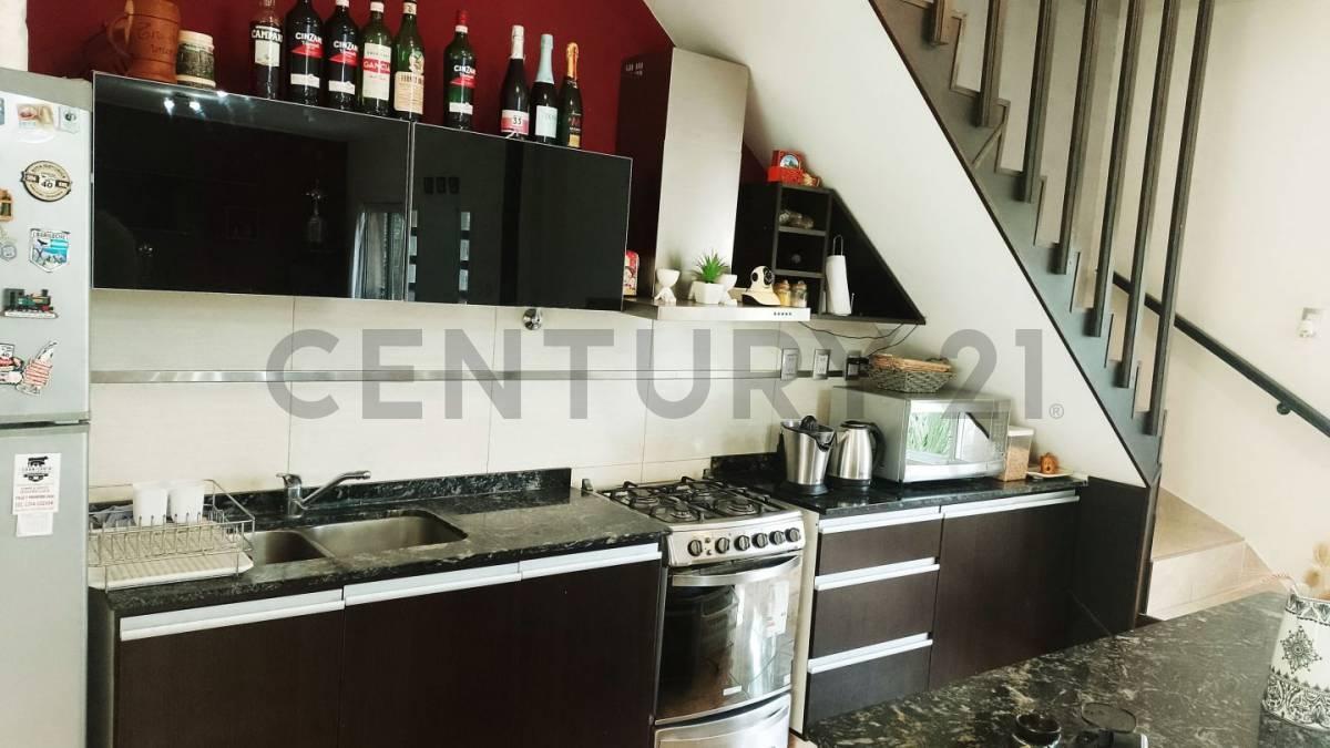 En Venta Casa Azahares del Parana 3