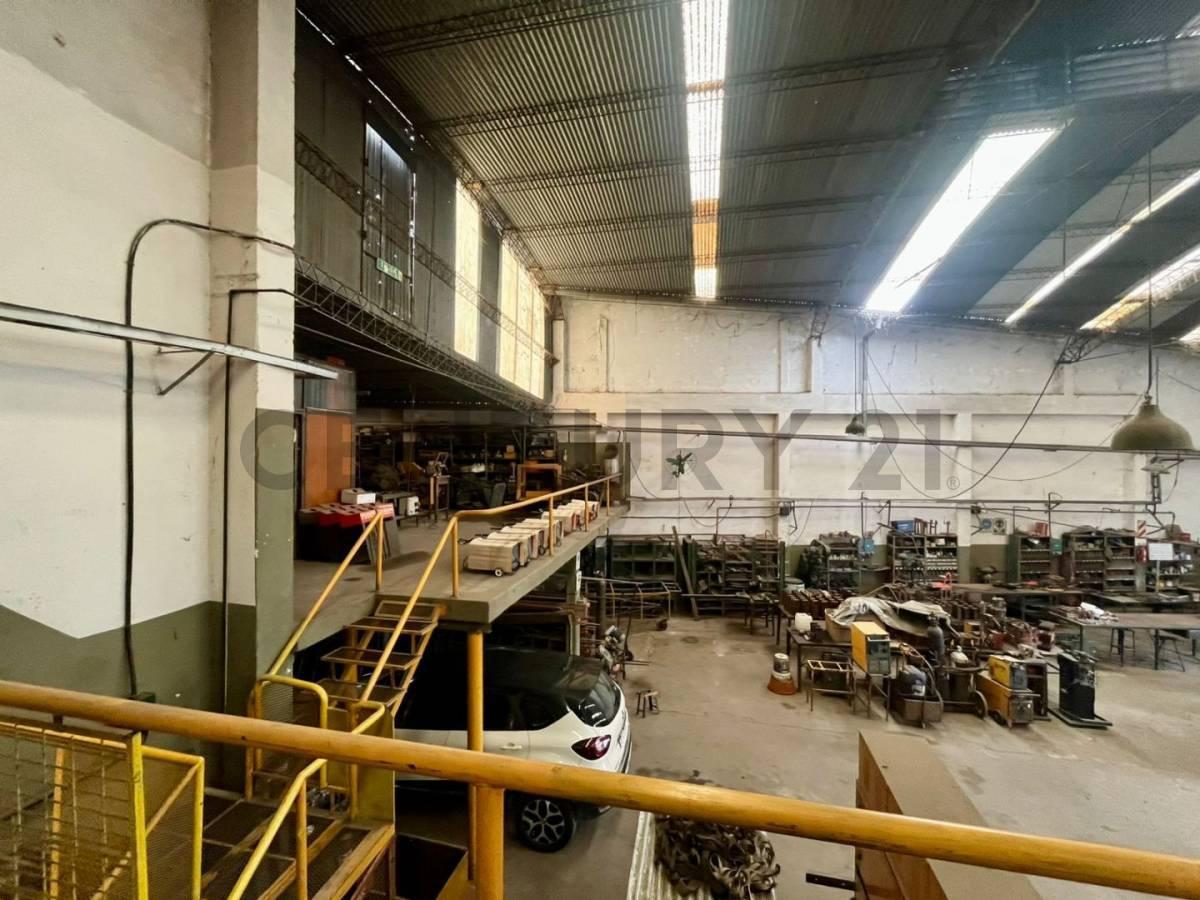 Galpón y Oficinas en Venta 5