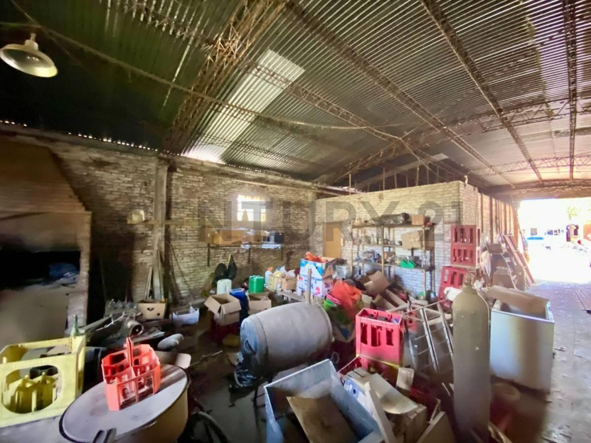 Galpón en Venta Al Frente se Ofrece Galpón en Venta de Una Superficie Cubier. 2