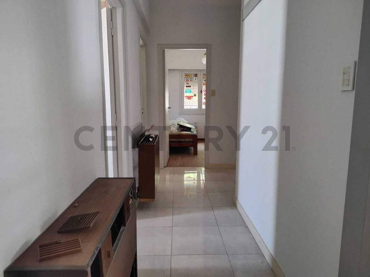 Casa Más Locales en Venta - Granadero Baigorria 2